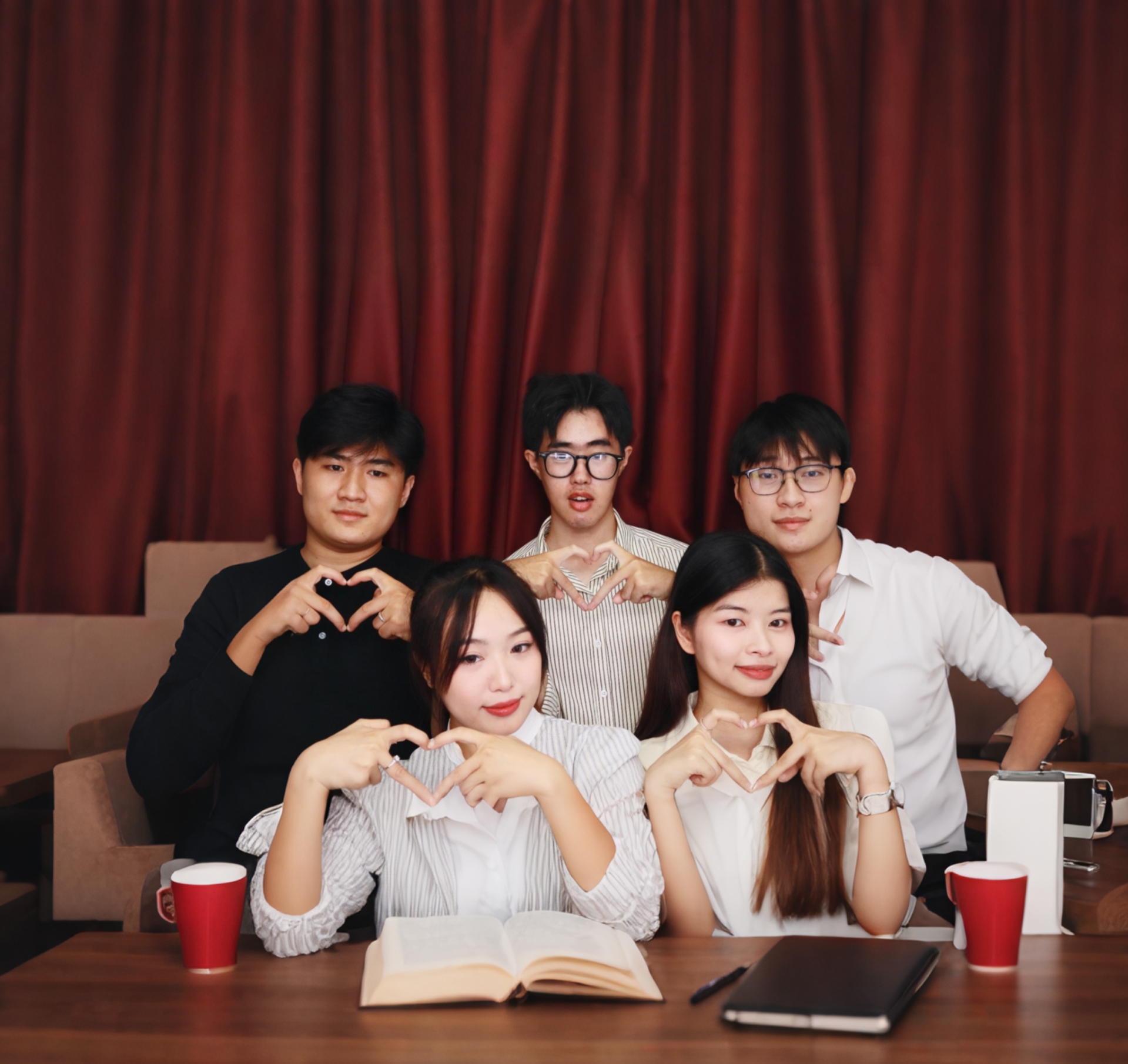 Đội ngũ Mon Amour